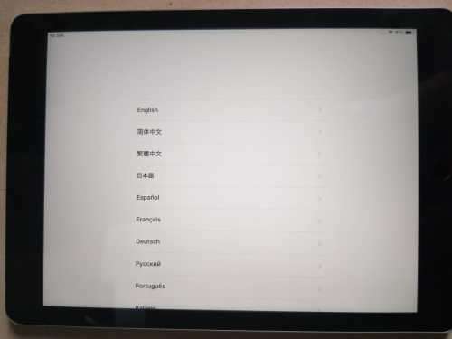iPad 5th Gen 9.7" Space Gray (Wifi/Celluler) 32GB - Great Condition