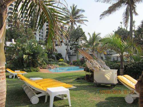 Two sleeper Studio unit for SALE (for life) 4 * Cabana Beach Resort in Umhlanga.