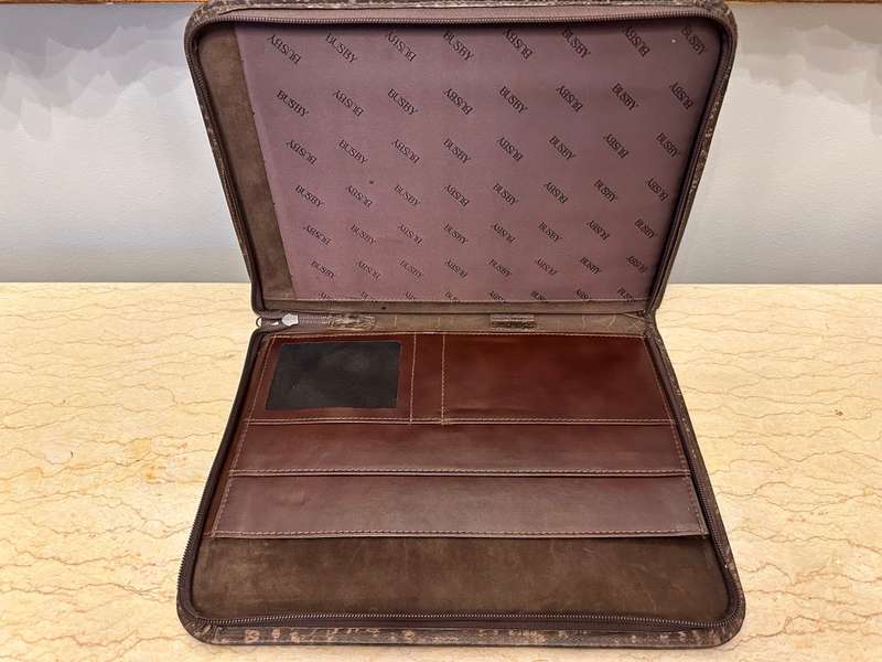 Busby Leather Folder A4