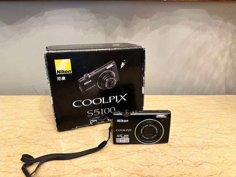 Nikon Coolpix S5100 Digital Camera 12MP