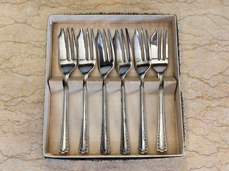 Vintage Cake Forks (EPNS Silver Plated) set of 6 - Made in England