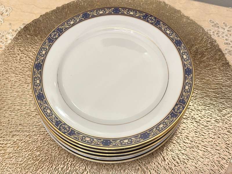 EXQUISITE VINTAGE ROYAL AVON PLATES (21cm) Impero Blue & Gold - Set of 7