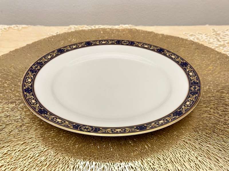EXQUISITE VINTAGE ROYAL AVON PLATES (21cm) Impero Blue & Gold - Set of 7