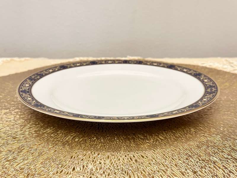 EXQUISITE VINTAGE ROYAL AVON PLATES (21cm) Impero Blue & Gold - Set of 7
