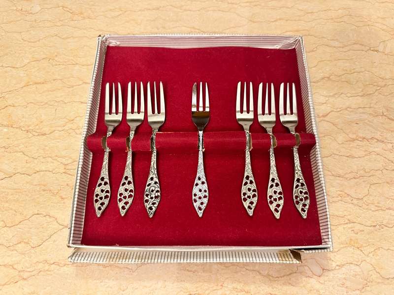 Exquisite Vintage Cake Fork Set