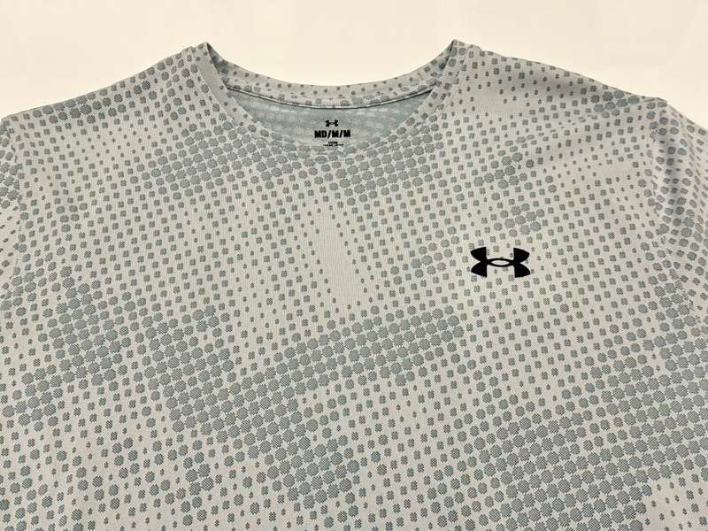 Under Armour Mens Training  Vent Short Sleeve Shirt - Size M