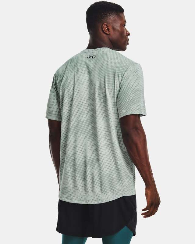 Under Armour Mens Training  Vent Short Sleeve Shirt - Size M