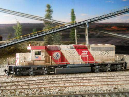 HO SCALE DIESEL LOCOMOTIVE