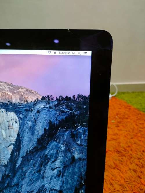 **BARGAIN BUY** 2013 ULTRASLIM 21' RETINA APPLE iMAC QUAD CORE i5, 4GB RAM, 1TB HDD -GRAB IT @R4999!