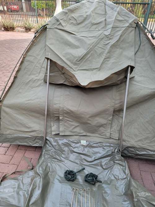 Dome Tent with high tensile spring steel frame