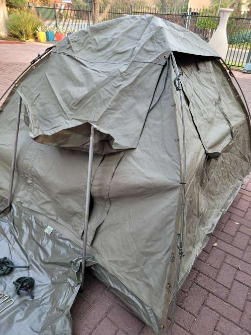 Dome Tent with high tensile spring steel frame
