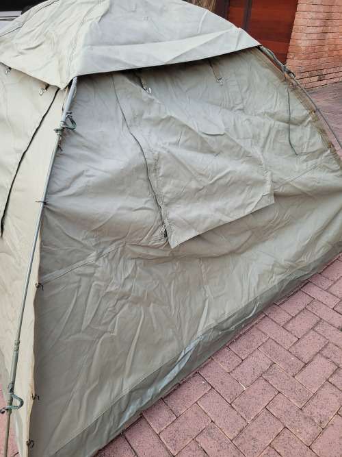 Dome Tent with high tensile spring steel frame