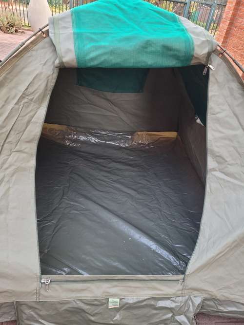Dome Tent with high tensile spring steel frame