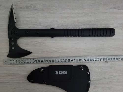 SOG Axe