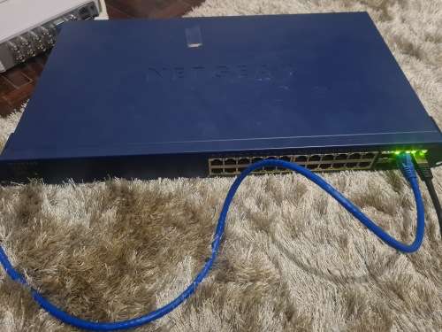 Netgear FS728TP 24x POE 10/100 Ports , 4x gigabit Ports(2x shared with SFP) 2X SFP Port