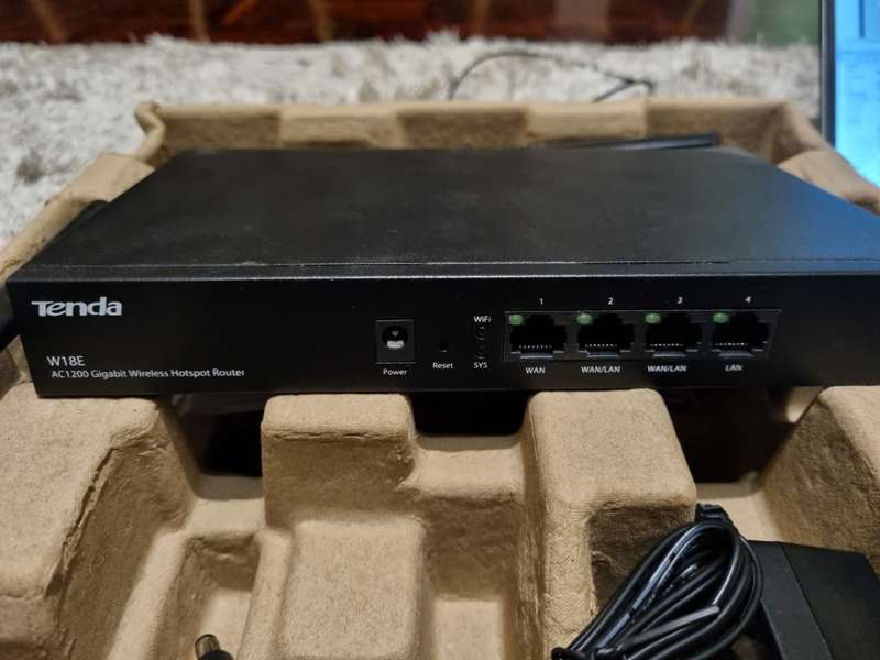 Tenda W18E Multi WAN WiFi Router