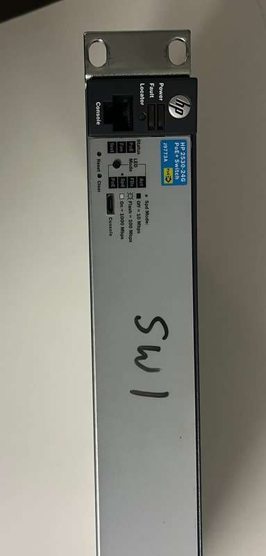 HP/ Aruba 2530 24G POE+  (J9773A )