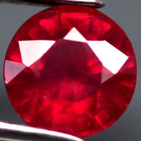 JUST JEWELS -  HOT RED RUBY (8 mm - 3.06 Ct)