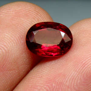 JUST JEWELS -  HOT RED RUBY OVAL (1.76 Ct)