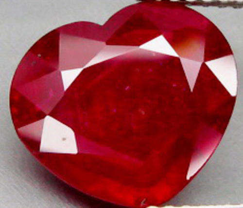 JUST JEWELS -  HOT RED RUBY HEART (4.38 Ct)