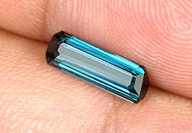 JUST JEWELS - GORGEOUS GREEN/BLUE  TOURMALINE (0.97 Ct)