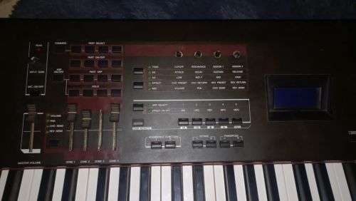 Yamaha S90XS 88-key Synthesizer
