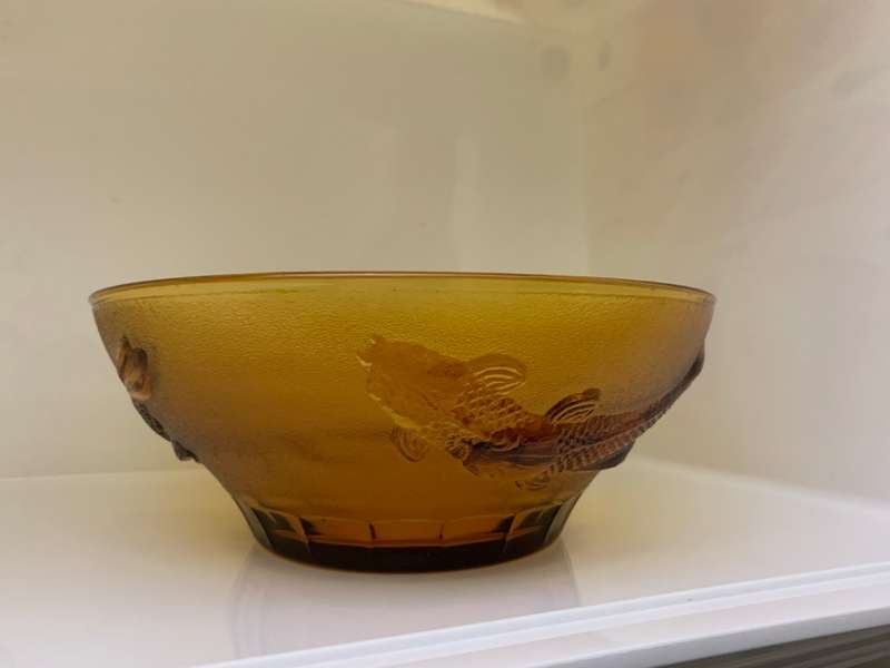Large 26cm Amber Glass Salad Bowl with Koi Fish, Embossed, Amber Large Serving Bowl, Depression