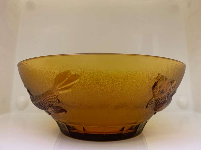Large 26cm Amber Glass Salad Bowl with Koi Fish, Embossed, Amber Large Serving Bowl, Depression