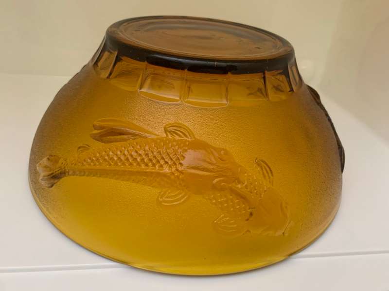 Large 26cm Amber Glass Salad Bowl with Koi Fish, Embossed, Amber Large Serving Bowl, Depression