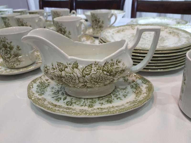 90 piece Royal Staffordshire, Avondale, Ironstone, by J. & G Meakin. c1965 -1970