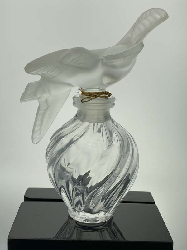 Vintage Nina Ricci L`Air du Temps Perfume Bottle with Lalique Frosted Kissing Doves Stopper - Signed