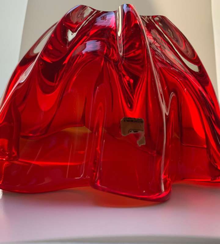 Iwatsu Glass Co Hineri Red Candy Apple Pinched Side Centerpiece Bowl, Japanese Art Glass, 1960s-70s