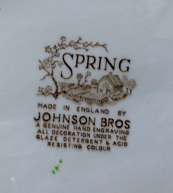 Reduced! Immaculate Johnson Bros. England Oval Serving Platter: `Spring` Pattern