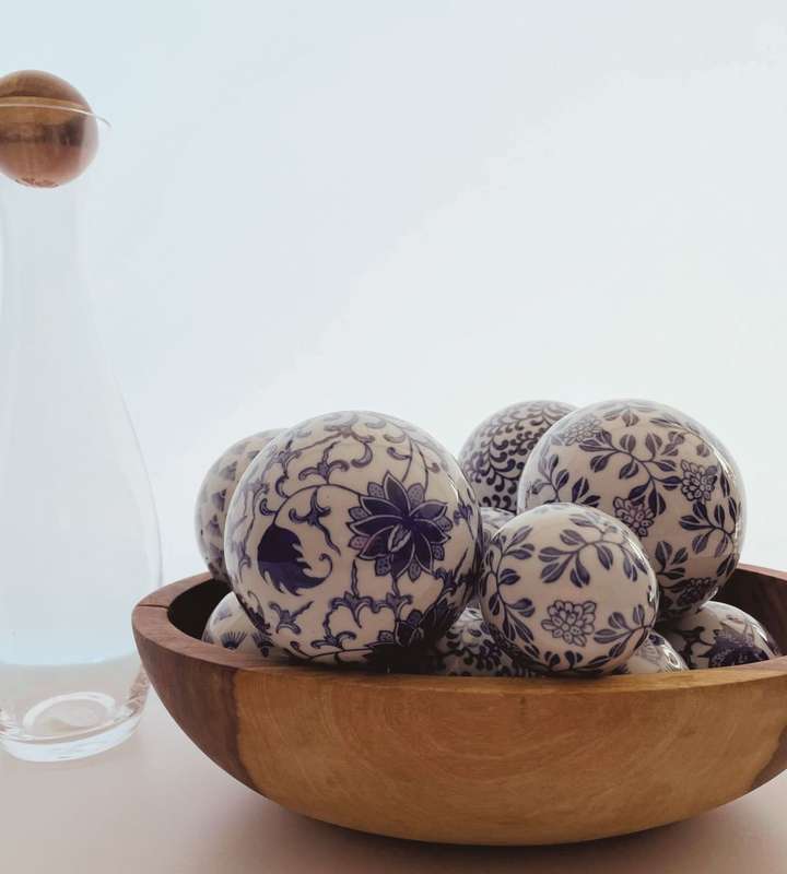 Vintage Chinoiserie Decor: 15 Ceramic Blue & White Balls, Various Patterns, 7-10cm Diameter