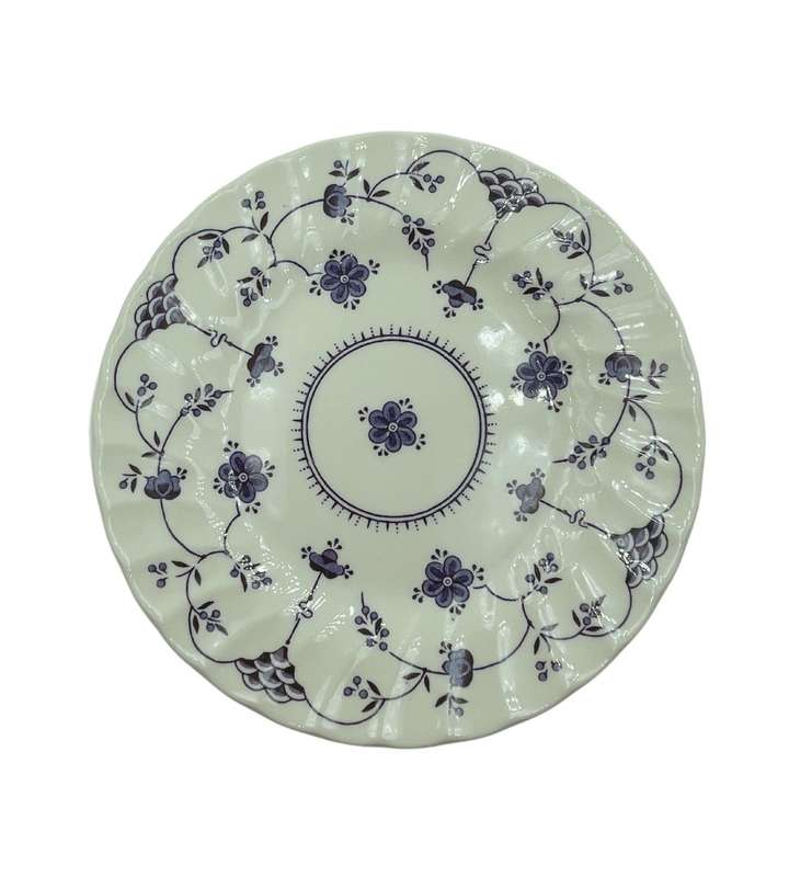 Vintage Finlandia Churchill England Georgian Collection Tea Plate with Blue Daisy`s
