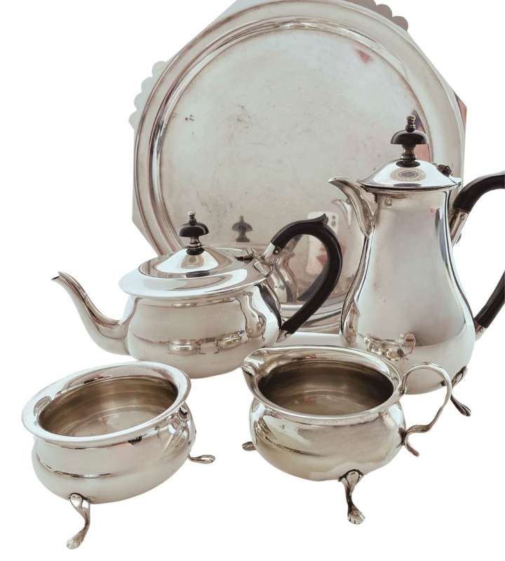 Reduced! - Vintage Yeoman of England 5-Piece Tea Service Set - Silver Plated