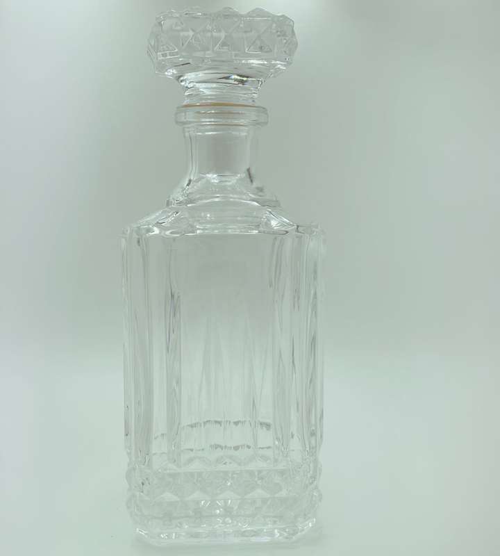 Vintage Clear Glass Whiskey Decanter with Stopper - Vertical Lines Diamond Design