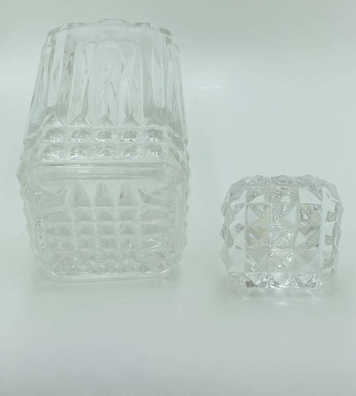 Vintage Clear Glass Whiskey Decanter with Stopper - Vertical Lines Diamond Design