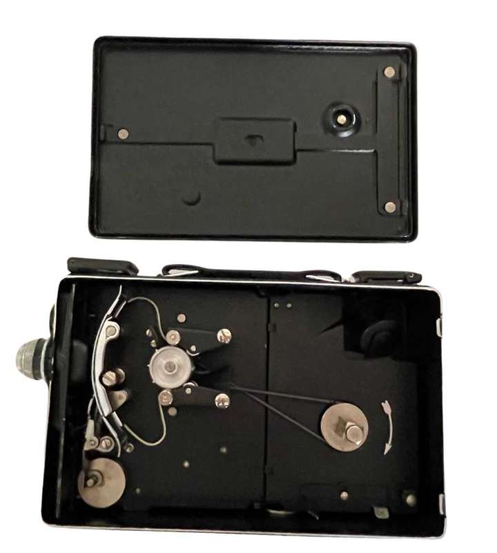 Vintage 1930s CINE Kodak Model BB Junior 16mm Film Camera & Bilora Blitz-Box 120 Film Camera 1948