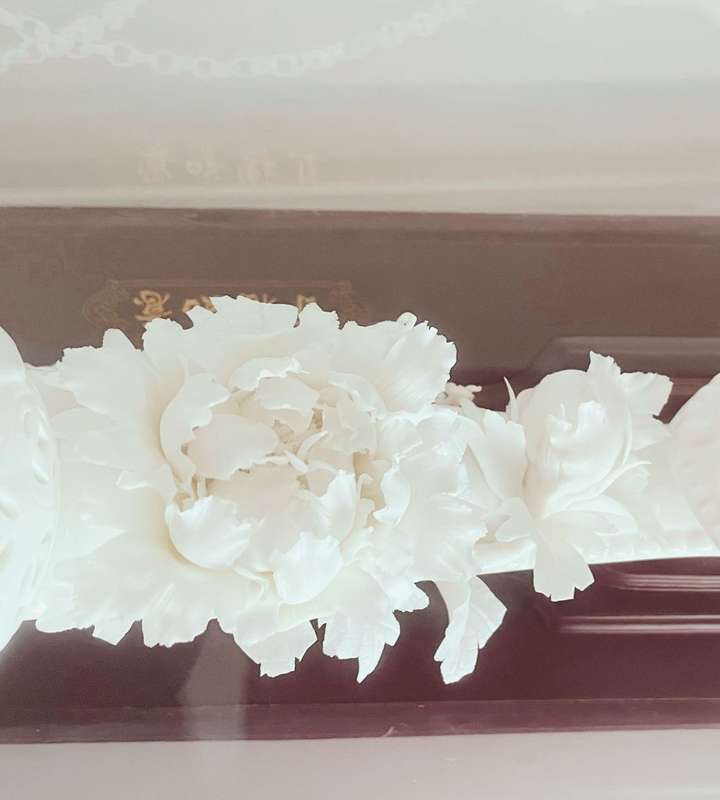 Reduced ! Chinese porcelain Artwork - Auspicious & Favoring White Porcelain Ornament