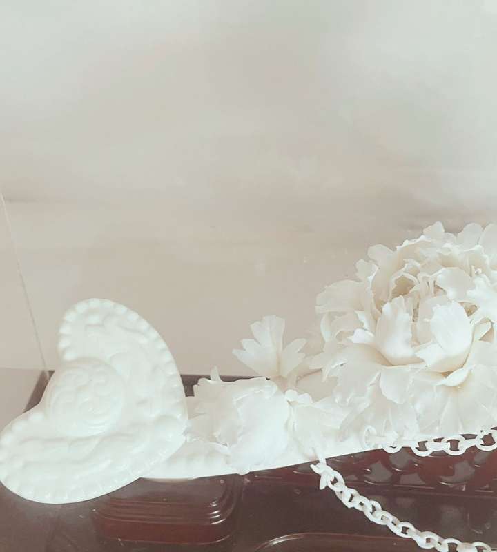 Reduced ! Chinese porcelain Artwork - Auspicious & Favoring White Porcelain Ornament