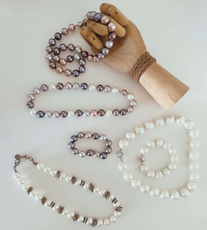 Elegant Collection of Glass Pearl Jewelry - 6-Piece Set with Bracelets & Necklaces