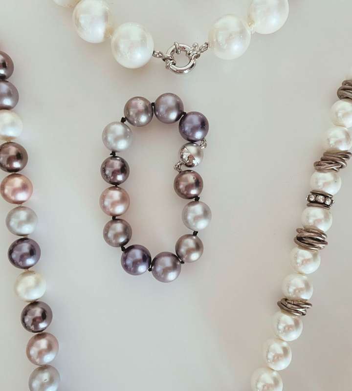 Elegant Collection of Glass Pearl Jewelry - 6-Piece Set with Bracelets & Necklaces