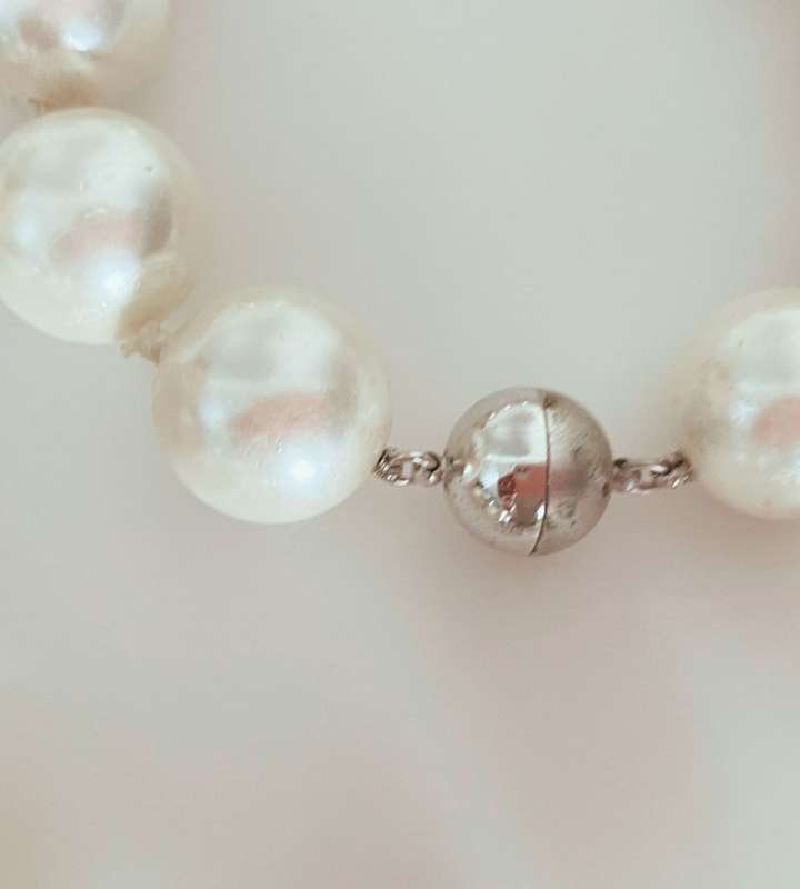 Elegant Collection of Glass Pearl Jewelry - 6-Piece Set with Bracelets & Necklaces