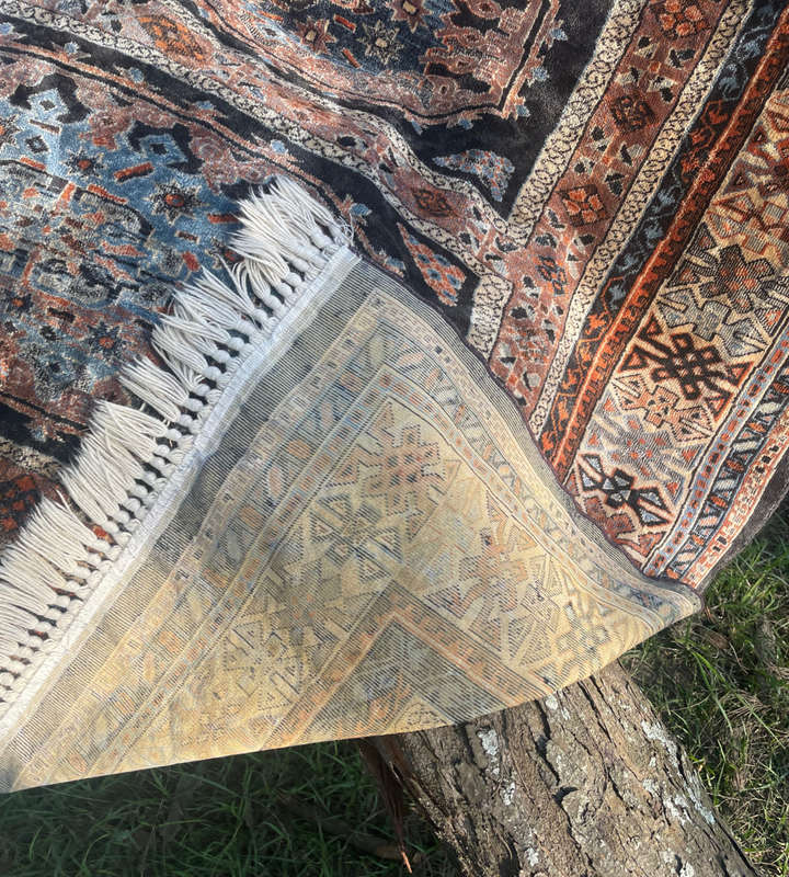 Reduced! Silky Soft Turkish Cashmere Persian-Style Carpet with Wool Fringe (140x180cm)