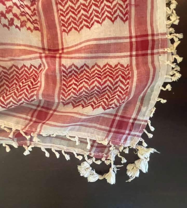 Vintage Red and White Palestinian Keffiyeh - Luxury Cotton Polyester Shemagh Hijab Headscarf 118x123