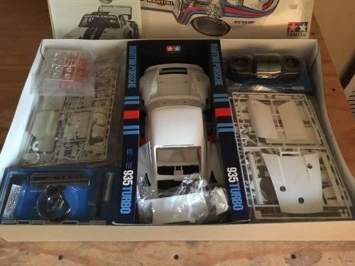 TAMIYA MARTINI PORSCHE 935 TURBO 1:12 IDENTICAL SCALE MODEL KIT (UNBUILT)
