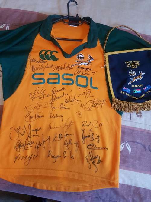 Signed Springbok training jersey and pennant
