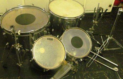 Quality Wood Pearl Drums (Made in Japan)
