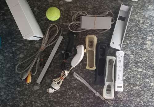 Nintendo Wii Bundle - See Description